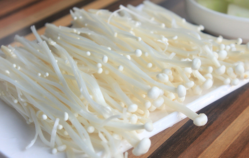 金针菇批发(图1) 金针菇批发(图1)